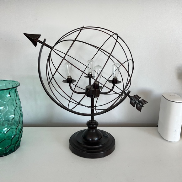 Light - Picture 1 of 3